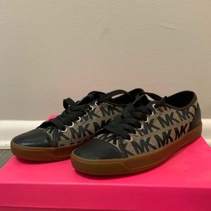 Michael Kors Sneakers